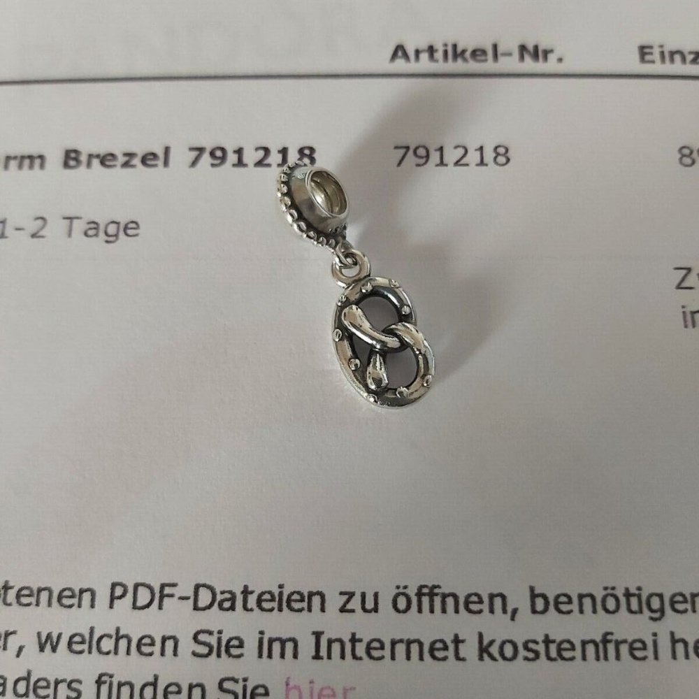 AUTHENTIC PANDORA *RETIRED and RARE* Sterling Silver Pretzel Charm 791218